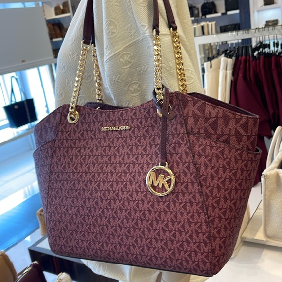 MICHAEL KORS 
Jet Set Travel Large Signature Chain Shoulder Tote Bag
Oxblood
NWT - Picture 13 of 16